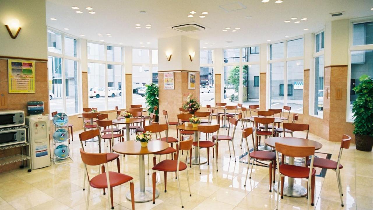 Toyoko Inn Kanazawa-Eki Higashi-Guchi Exteriör bild