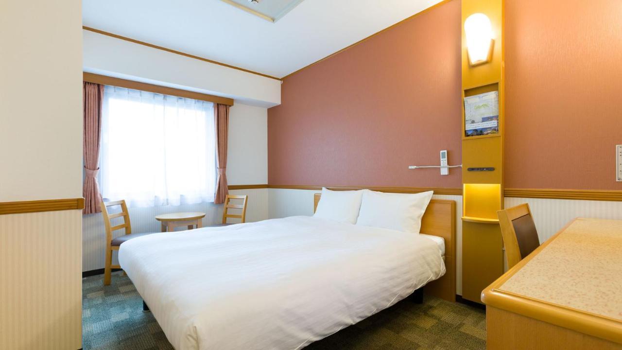 Toyoko Inn Kanazawa-Eki Higashi-Guchi Exteriör bild