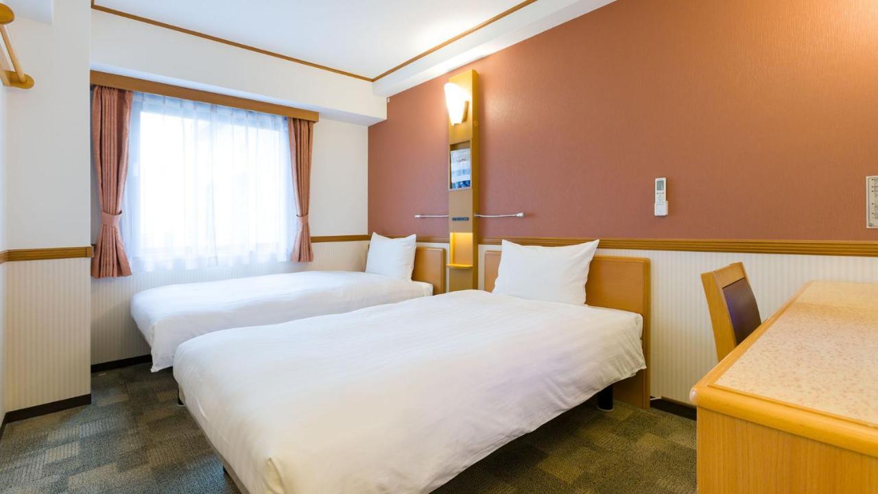 Toyoko Inn Kanazawa-Eki Higashi-Guchi Exteriör bild