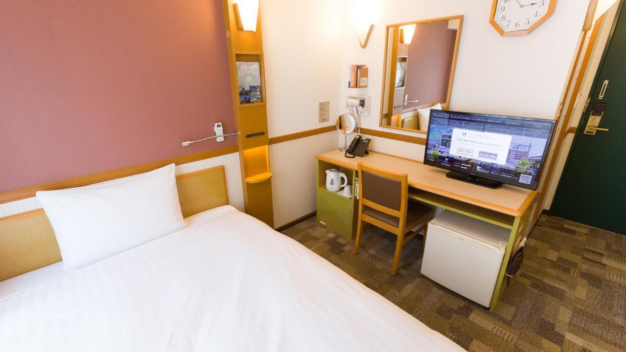 Toyoko Inn Kanazawa-Eki Higashi-Guchi Exteriör bild