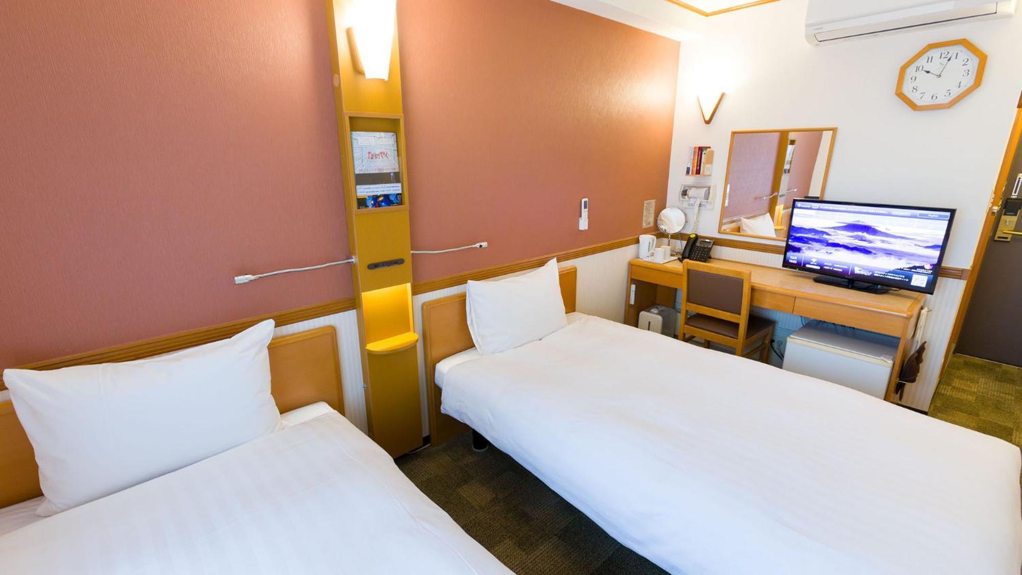 Toyoko Inn Kanazawa-Eki Higashi-Guchi Rum bild