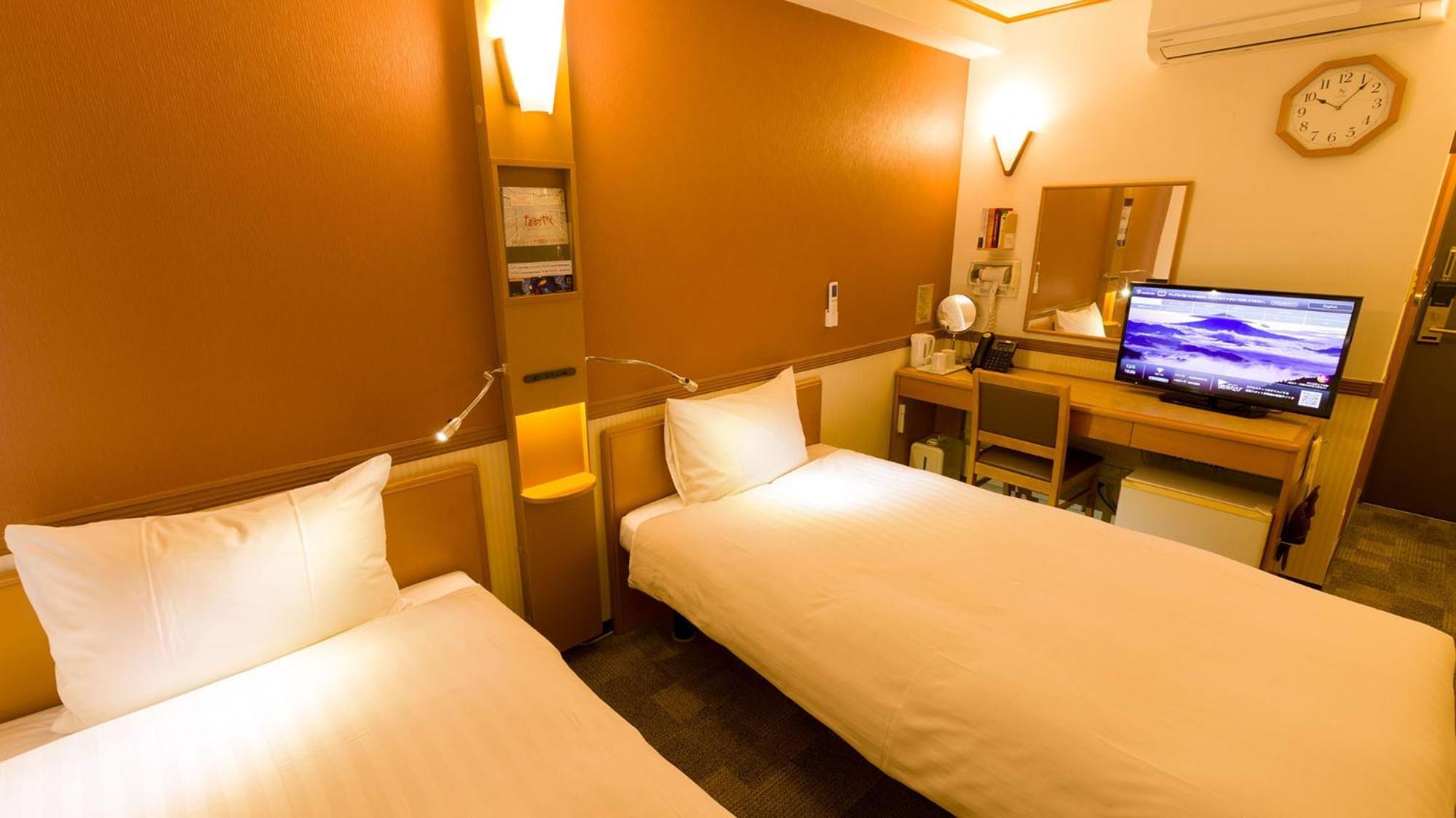 Toyoko Inn Kanazawa-Eki Higashi-Guchi Rum bild