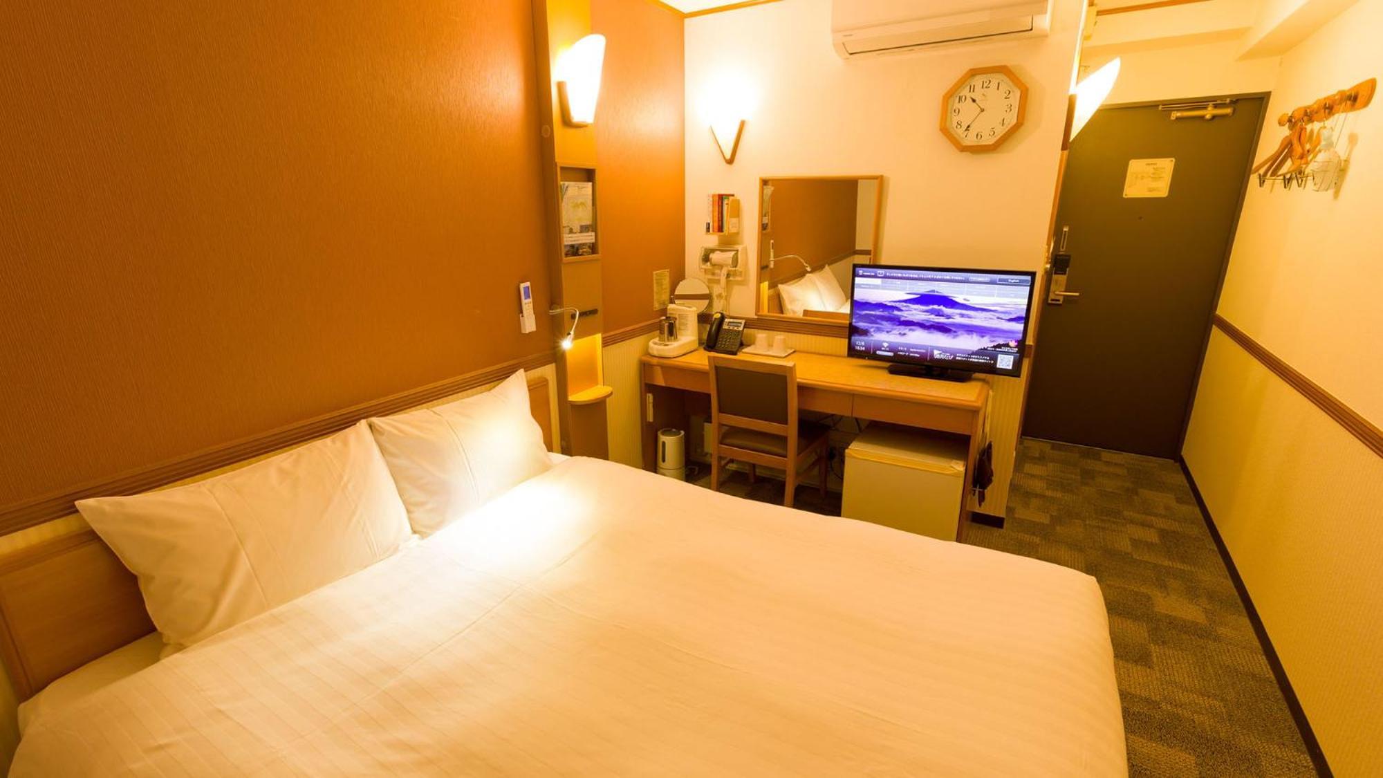 Toyoko Inn Kanazawa-Eki Higashi-Guchi Rum bild